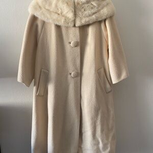 Vintage Coat With Fur Trim Collar